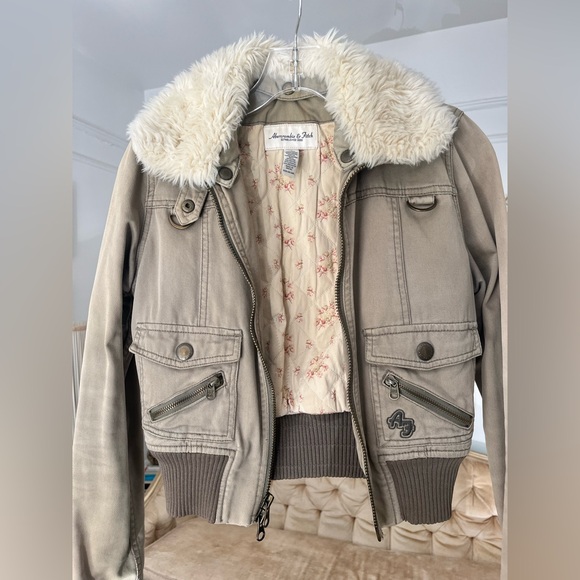 Extremely RARE Y2K Viral Abercrombie & Fitch Bomber Jacket Cotton Sz S faux fur - Picture 3 of 16